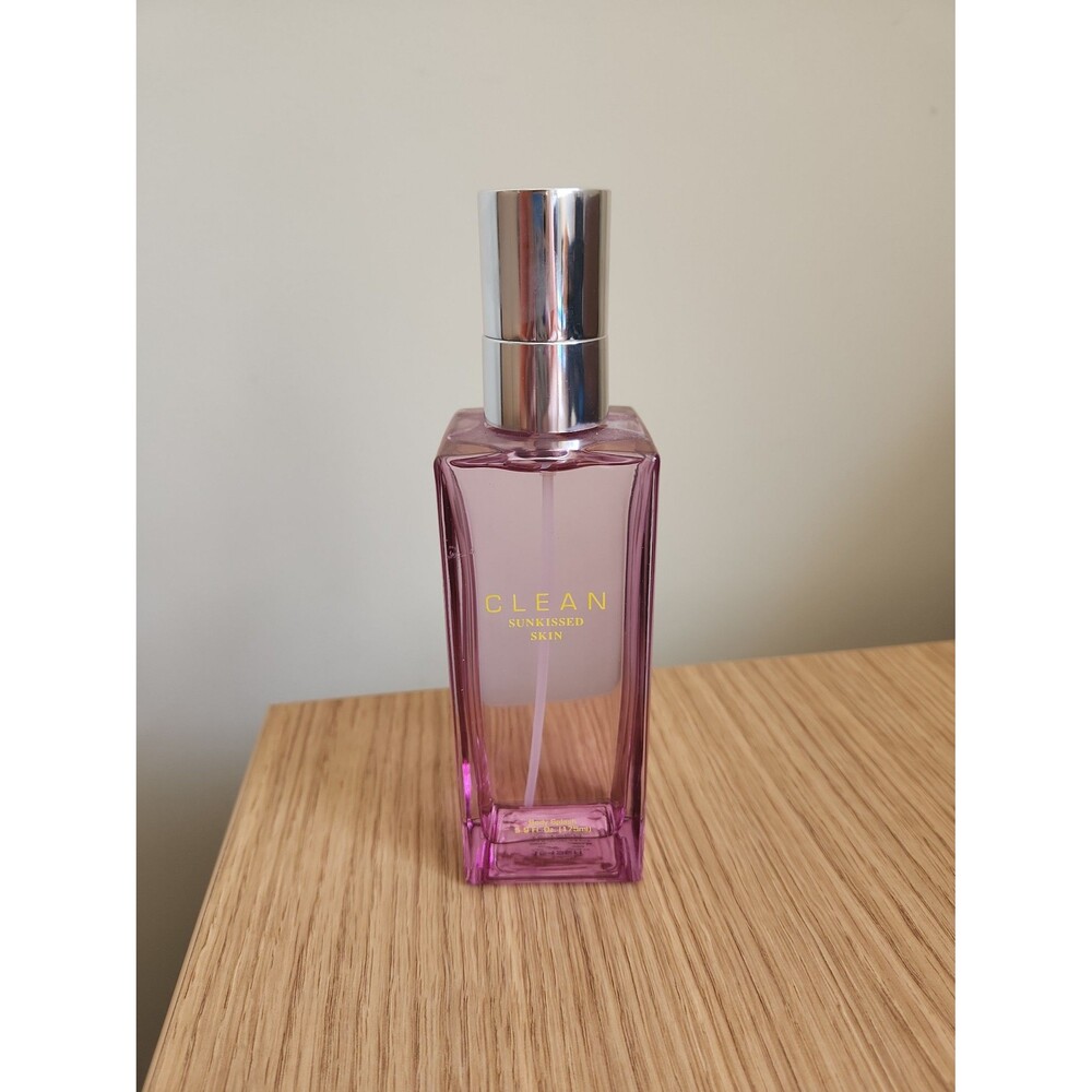 Clean Sunkissed Skin Body Splash 175mL 5.9oz